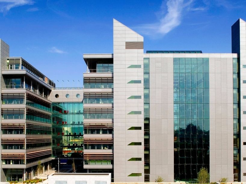 One Spencer Dock, a multi-hectare site in Dublin&rsquo;s north docklands, was master-planned by STW to accommodate a mix of commercial and residential use.