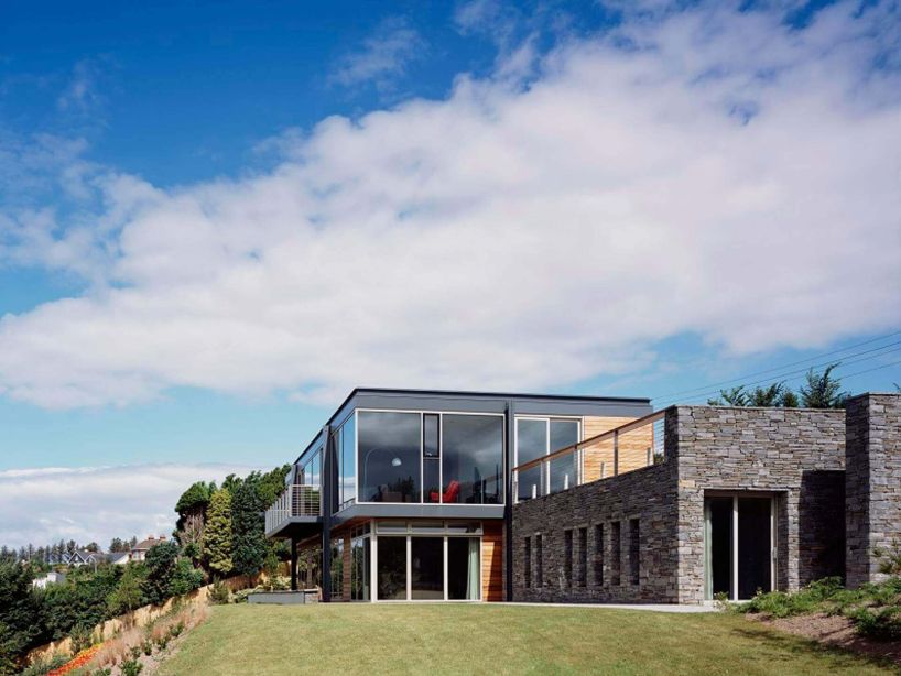 The site, which enjoys magnificent south facing views over Kinsale Harbour is accessed off the Kinsale to Summer Cove road.
