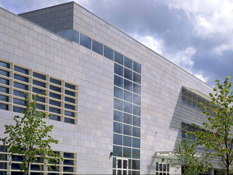 The National Blood Centre provides offices, laboratories and production facilities, becoming one of a handful of buildings worldwide that pioneered the application of pharmaceutical industry standards.
