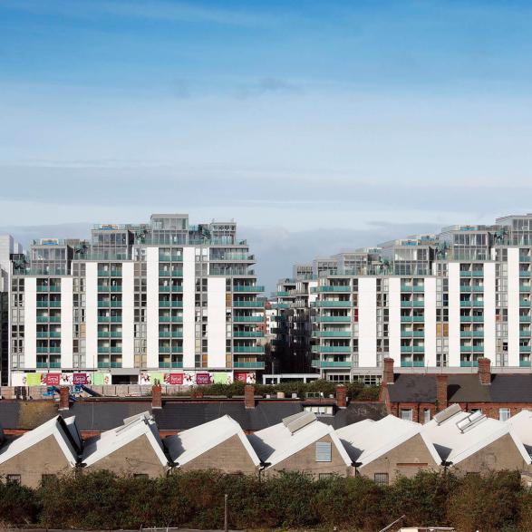 Masterplan for the urban regeneration of Spencer Dock. 616 unit luxury private apartment and penthouse development.