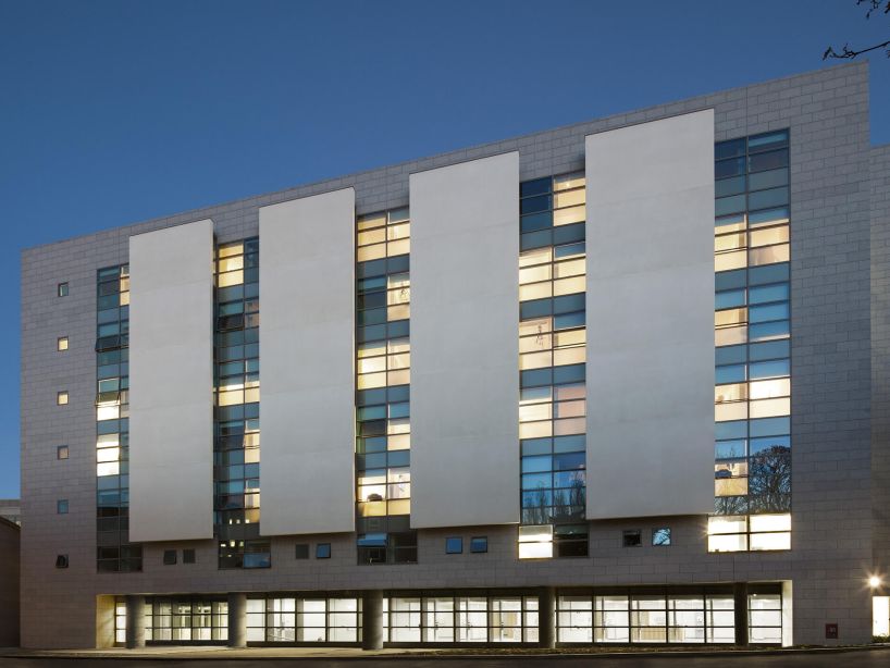 St. Vincent&rsquo;s University Hospital is the major acute teaching hospital serving the south-east of Dublin city.
