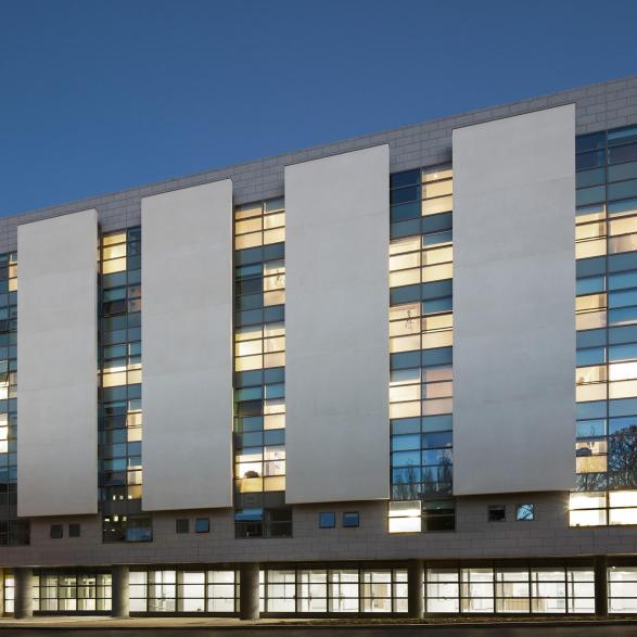 St. Vincent&rsquo;s University Hospital is the major acute teaching hospital serving the south-east of Dublin city.