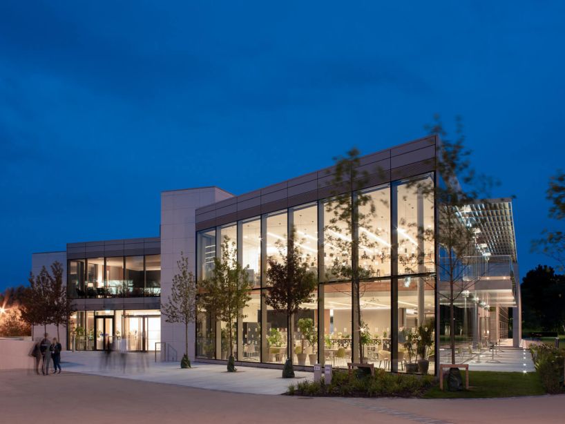 University College Dublin sought to enhance the University&rsquo;s reputation by providing a welcoming collegial environment, designed to strengthen the links between the university, alumni, and the community it serves.