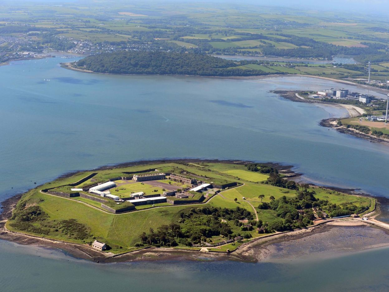 Over the past four centuries, Spike Island has been both an important military & coastal defence post, and a place of imprisonment.