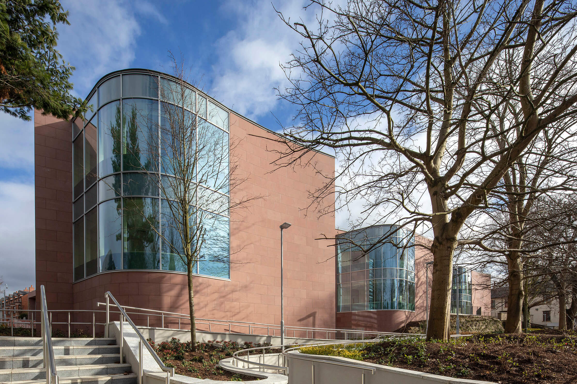 Queen's University Belfast - School of Biological Sciences